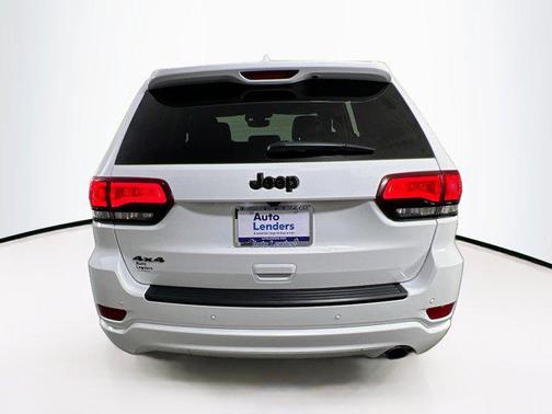 2022 Jeep Grand Cherokee Laredo