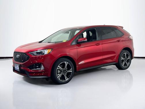 Red 2020 Ford Edge ST