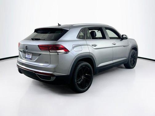 2022 Volkswagen Atlas Cross Sport 2.0T SE w/Technology 4MOTION