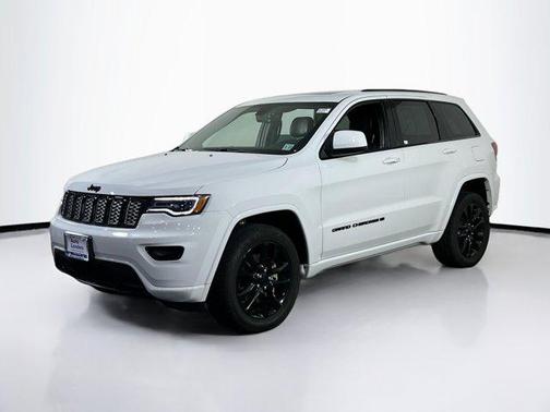 2022 Jeep Grand Cherokee Laredo