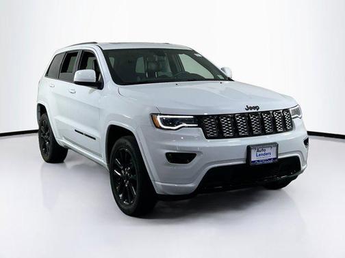 2022 Jeep Grand Cherokee Laredo