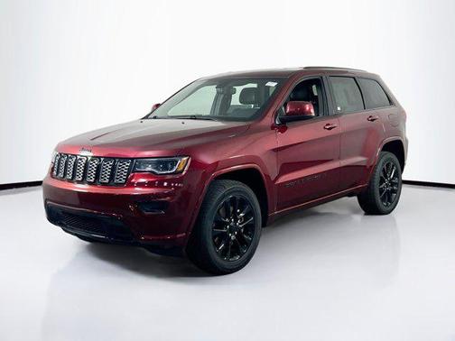 2022 Jeep Grand Cherokee Laredo