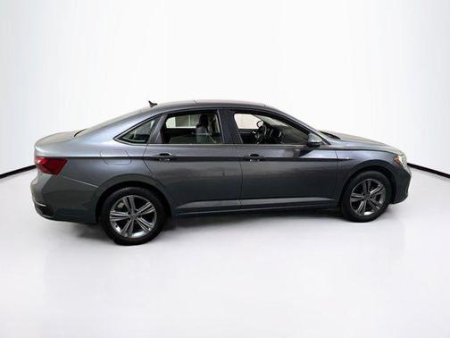 Platinum Gray Metallic 2023 Volkswagen Jetta 1.5T SE