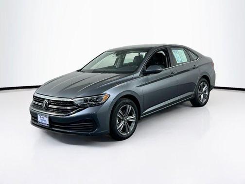 Platinum Gray Metallic 2023 Volkswagen Jetta 1.5T SE