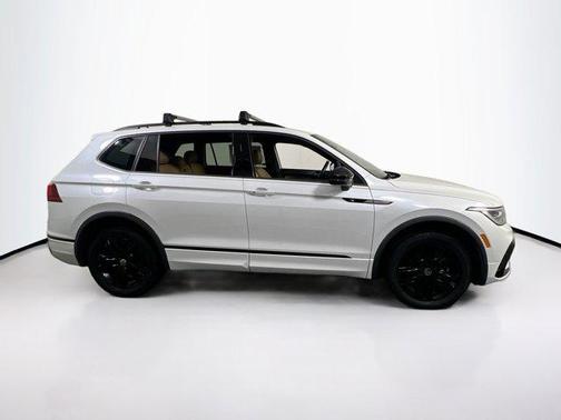 2022 Volkswagen Tiguan 2.0T SE R-Line Black 4MOTION