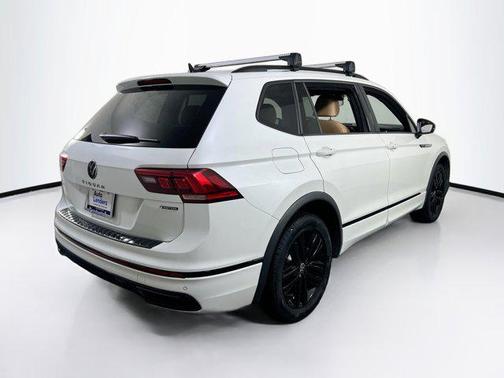 2022 Volkswagen Tiguan 2.0T SE R-Line Black 4MOTION