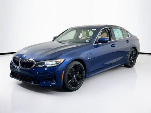 2022 BMW 330e Base