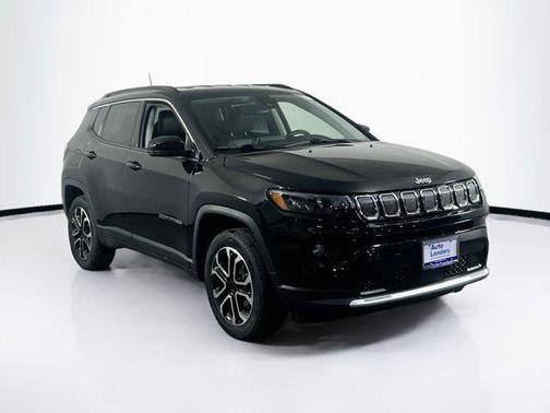 Diamond Black Crystal Pearlcoat 2022 Jeep Compass Limited