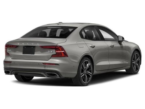 2022 Volvo S60 Recharge Plug-In Hybrid T8 R-Design Expression