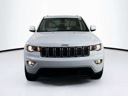 2022 Jeep Grand Cherokee Laredo