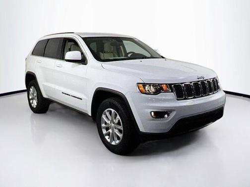 2022 Jeep Grand Cherokee Laredo
