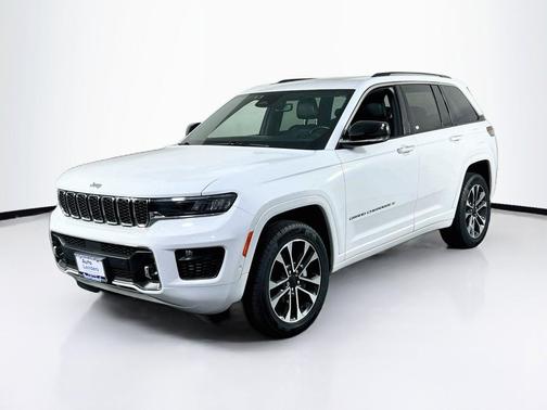 Bright White Clearcoat 2022 Jeep Grand Cherokee Overland