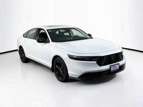 Platinum White Pearl 2025 Honda Accord SE