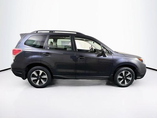 Dark Gray Metallic 2018 Subaru Forester 2.5i Premium