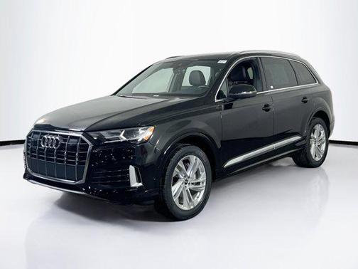 2022 Audi Q7 45 Premium Plus