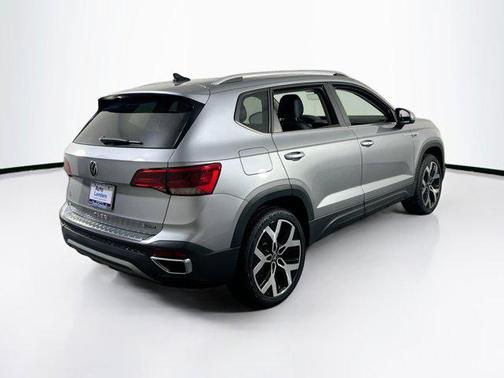 Pyrite Silver Metallic 2022 Volkswagen Taos 1.5T SEL