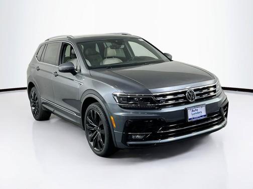 Platinum Gray Metallic 2019 Volkswagen Tiguan 2.0T SEL R-Line 4MOTION