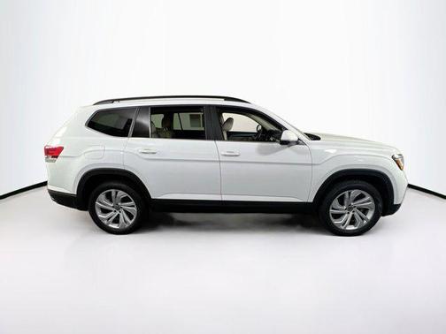 2022 Volkswagen Atlas 3.6L SE w/Technology