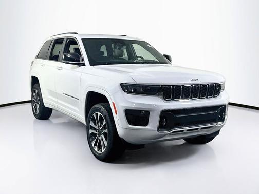 Bright White Clearcoat 2023 Jeep Grand Cherokee Overland