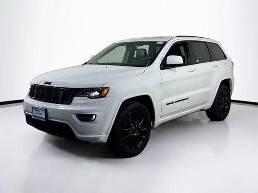 2022 Jeep Grand Cherokee Laredo