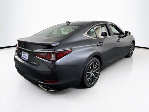2022 Lexus ES 350 Base