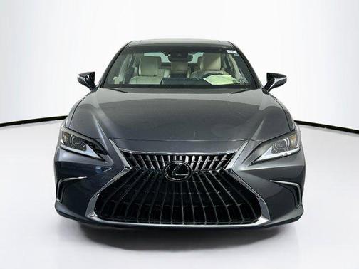 2022 Lexus ES 350 Base