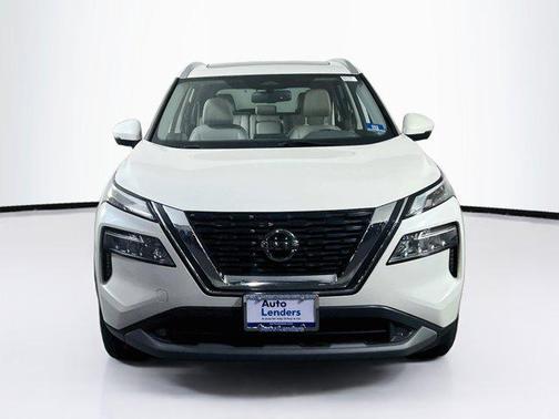 Pearl White Tricoat 2021 Nissan Rogue SL