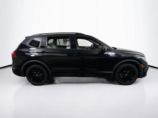 2022 Volkswagen Tiguan 2.0T SE R-Line Black 4MOTION