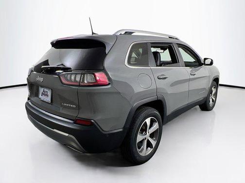 Sting-Gray Clearcoat 2021 Jeep Cherokee Limited