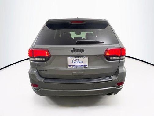 2022 Jeep Grand Cherokee Laredo