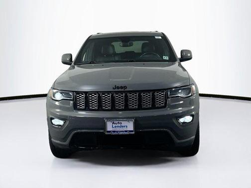 2022 Jeep Grand Cherokee Laredo