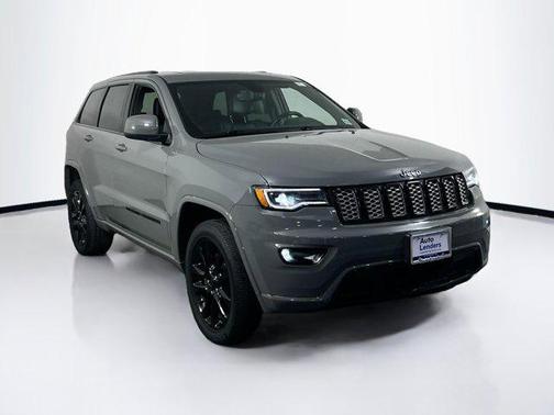 2022 Jeep Grand Cherokee Laredo