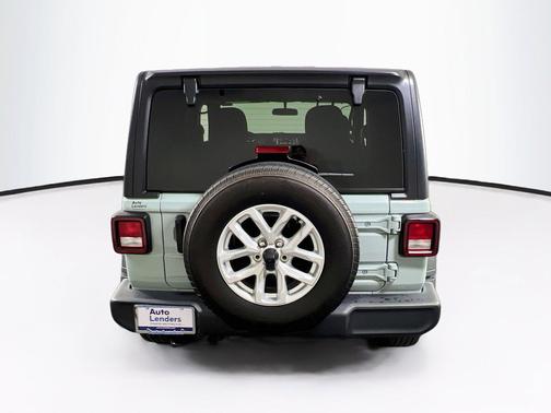 Earl Clearcoat 2023 Jeep Wrangler Sport S