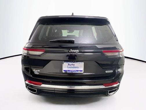 Diamond Black Crystal Pearlcoat 2023 Jeep Grand Cherokee Overland