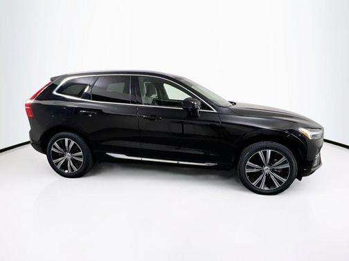 2022 Volvo XC60 B5 Inscription