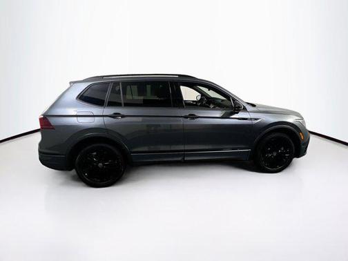 2022 Volkswagen Tiguan 2.0T SE R-Line Black 4MOTION