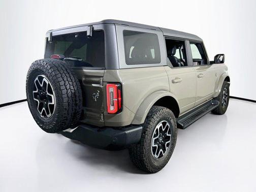 Marsh Gray 2025 Ford Bronco Outer Banks