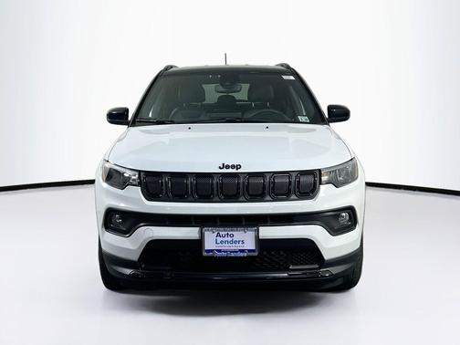 Bright White Clearcoat 2022 Jeep Compass Latitude