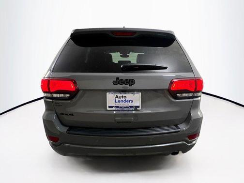 2022 Jeep Grand Cherokee Laredo