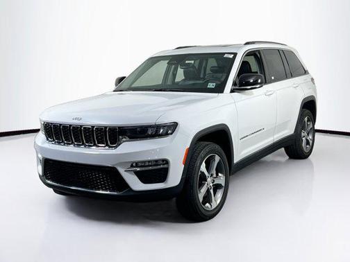 Bright White Clearcoat 2023 Jeep Grand Cherokee Limited