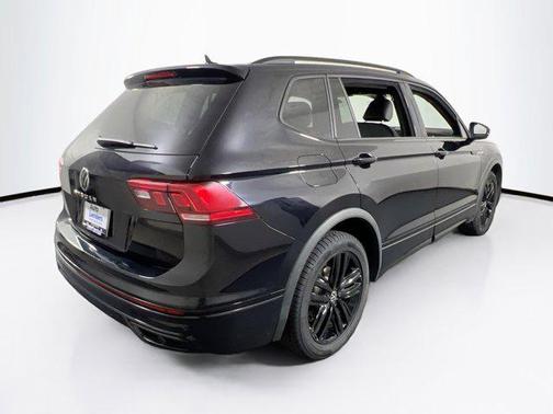 2022 Volkswagen Tiguan 2.0T SE R-Line Black