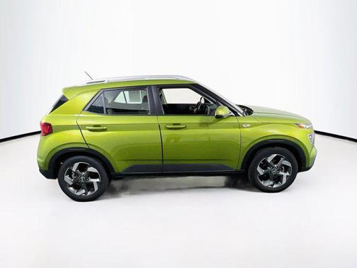 Green Apple 2023 Hyundai VENUE SEL