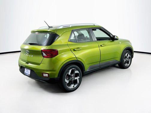 Green Apple 2023 Hyundai VENUE SEL