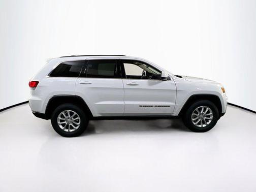 2022 Jeep Grand Cherokee Laredo
