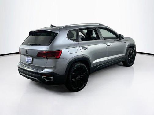 Pyrite Silver Metallic 2022 Volkswagen Taos 1.5T SEL