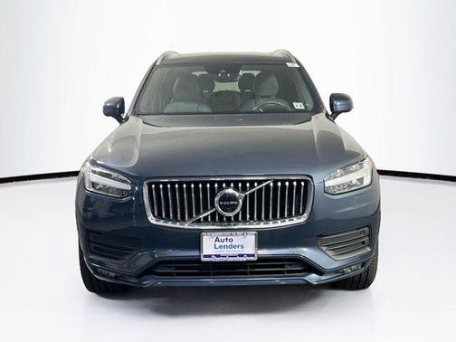 2020 Volvo XC90 T6 Momentum