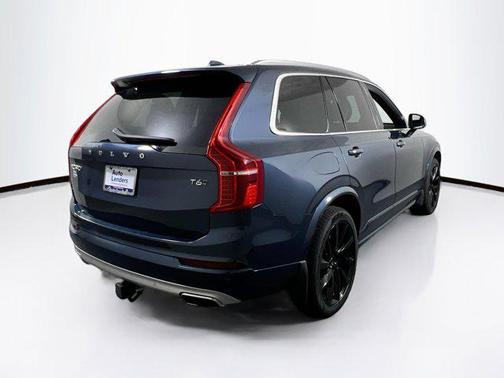 2020 Volvo XC90 T6 Momentum