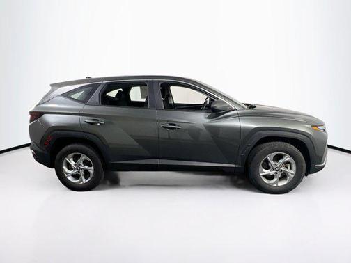 2023 Hyundai TUCSON SE