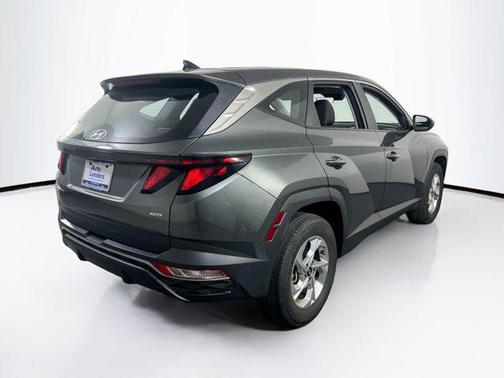 2023 Hyundai TUCSON SE