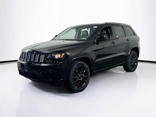 2022 Jeep Grand Cherokee Laredo